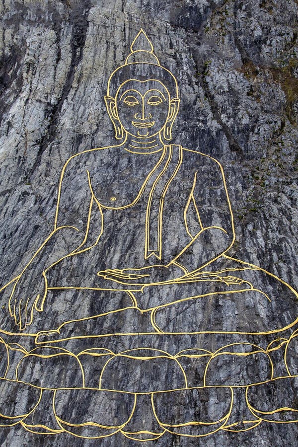 Grand Bouddha d'or sur le Chi Chan, Pattaya, Thaïlande de Khao de montagne photo stock Grand Bouddha d'or sur le Chi Chan, Pattaya, Thaïlande de Khao de montagne photo stock