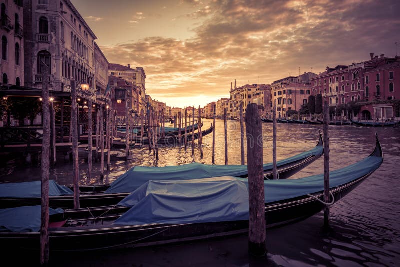 Grand Canal en la puesta del sol en Venecia fotos de archivo libres de regalías