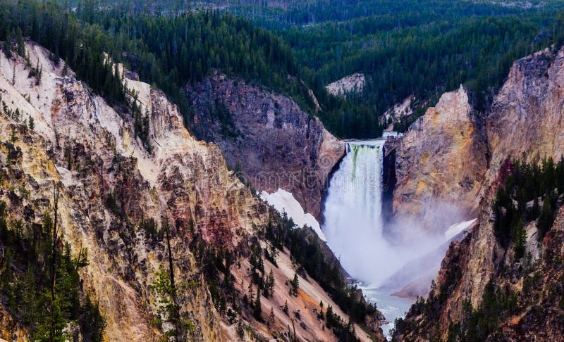 Grand canyon of yellow stone national park