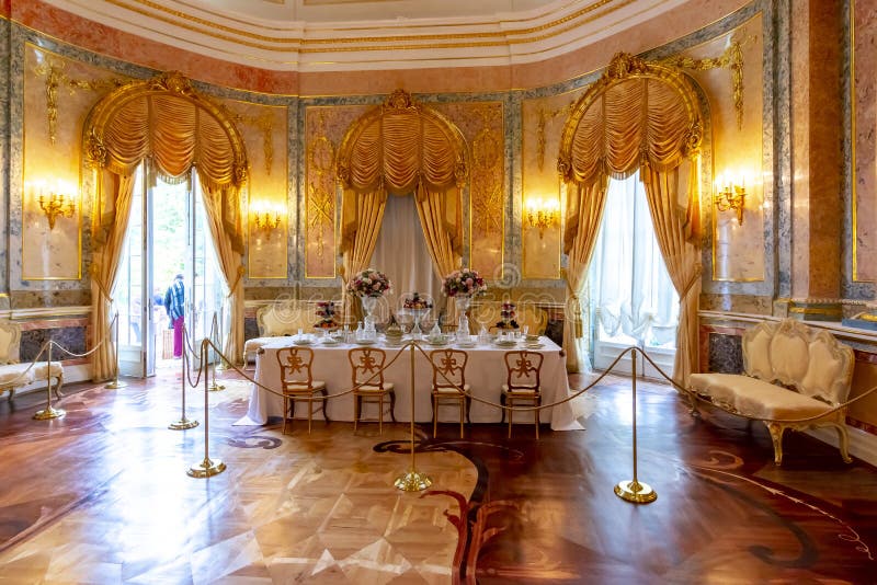 Chinese Palace Interior Stock Photos Download 904 Royalty