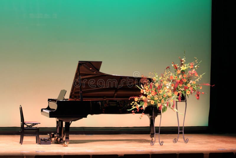 Grand piano on stage stock image. Image of stage, play - 105488253