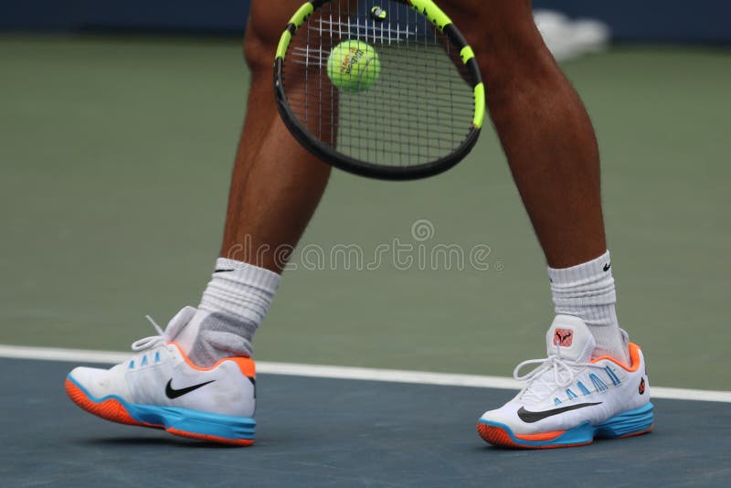 onstabiel Portret Wolk Grand Slam Champion Rafael Nadal of Spain Wears Custom Nike Tennis Shoes during Practice for US Open 2016 Editorial Stock Photo - Image of professional, king: 84568773 onstabiel Portret Wolk Grand Slam Champion Rafael Nadal of Spain Wears Custom Nike Tennis Shoes during Practice for US Open 2016 Editorial Stock Photo - Image of professional, king: 84568773