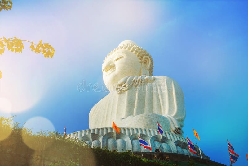 Grand sommet élevé Phuket Thaïlande de Bouddha de statue images libres de droits Grand sommet élevé Phuket Thaïlande de Bouddha de statue images libres de droits