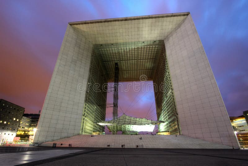 Grande Arche, defensa del La de París, Francia imagen de archivo libre de regalías Grande Arche, defensa del La de París, Francia imagen de archivo libre de regalías