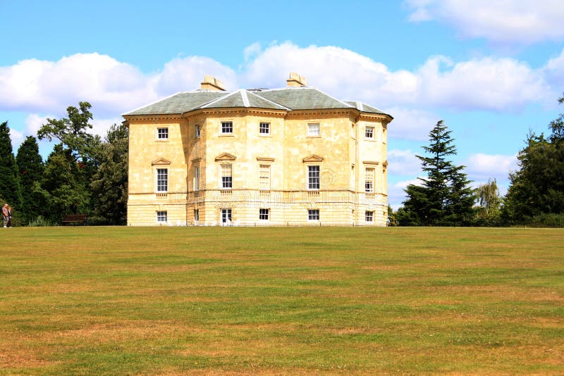 Grande casa di estate inglese fotografie stock Grande casa di estate inglese fotografie stock