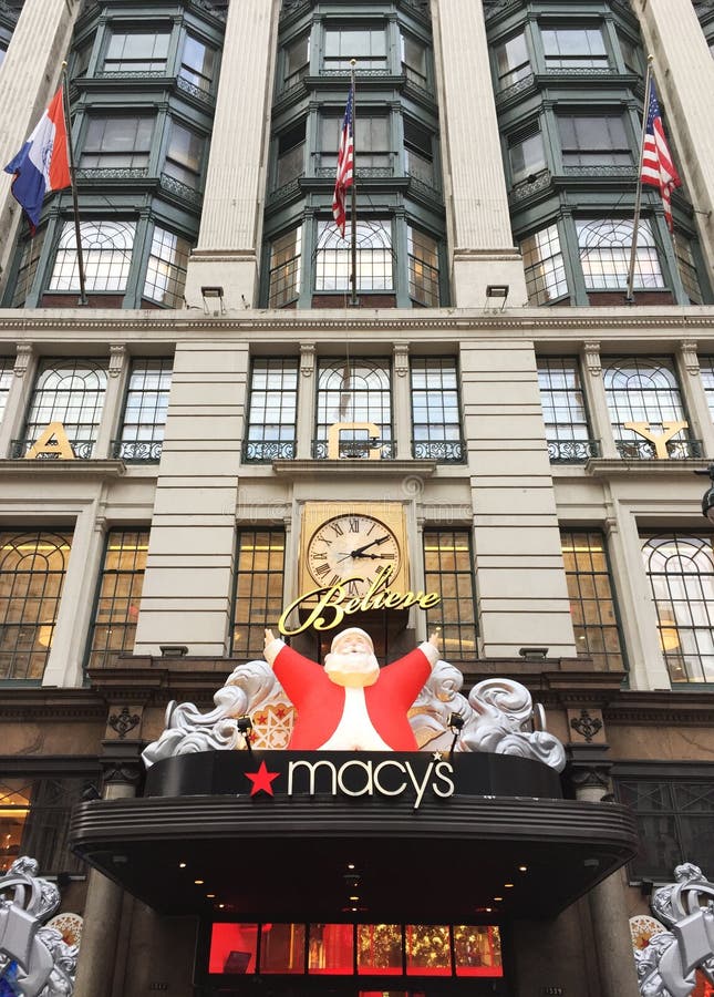 Grande magazzino del ` s di Macy New York durante il Natale immagine stock Grande magazzino del ` s di Macy New York durante il Natale immagine stock