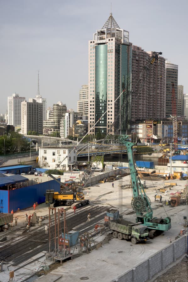 Grande sito della costruzione di edifici, Shanghai fotografia stock libera da diritti Grande sito della costruzione di edifici, Shanghai fotografia stock libera da diritti