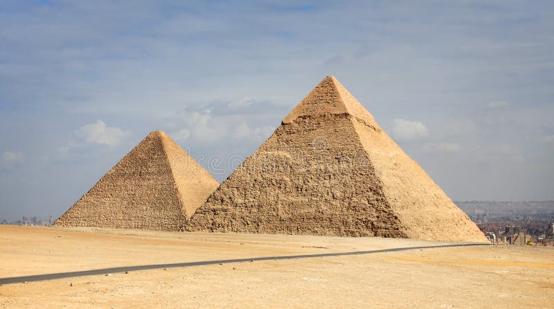 Grandes pirámides de giza fotografía de archivo libre de regalías Grandes pirámides de giza fotografía de archivo libre de regalías
