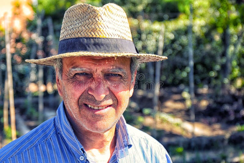 Granjero Straw Hat Portrait imagen de archivo Granjero Straw Hat Portrait imagen de archivo