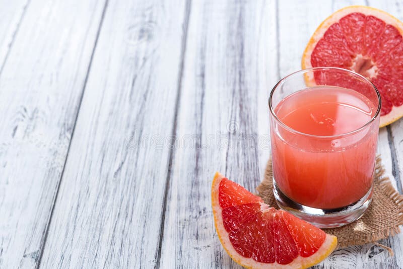 Grapefruitsaft stockfoto. Bild von zitrusfrucht, frech 65337538