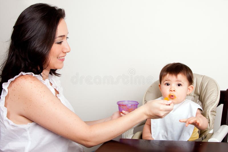 Grappige baby slordige eter royalty-vrije stock afbeelding Grappige baby slordige eter royalty-vrije stock afbeelding