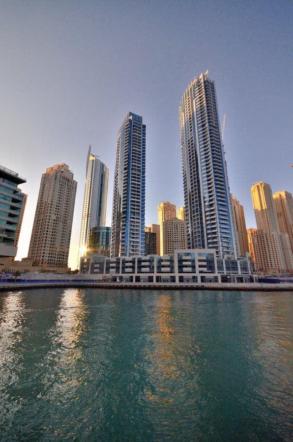 Gratte-ciel de la ville de Dubaï, Emirats Arabes Unis photographie stock libre de droits Gratte-ciel de la ville de Dubaï, Emirats Arabes Unis photographie stock libre de droits