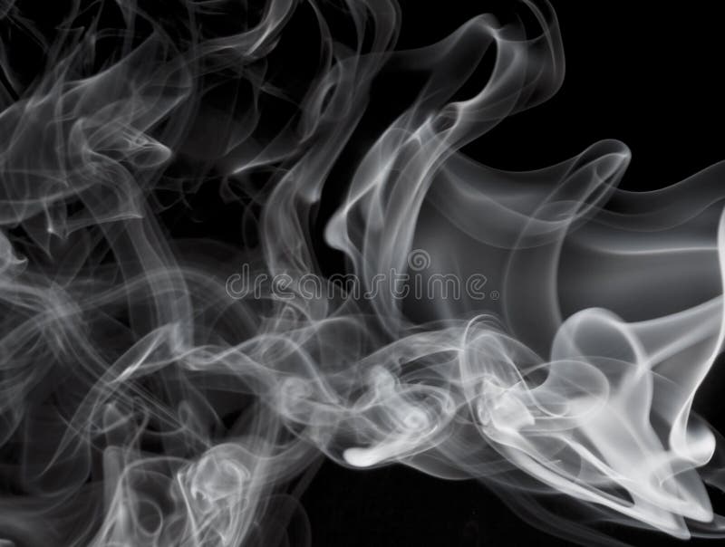Grauer Rauch auf schwarzem Hintergrund