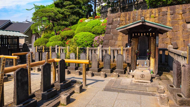 The grave of 47 ronin at Sengakuji Temple in Tokyo, Japan