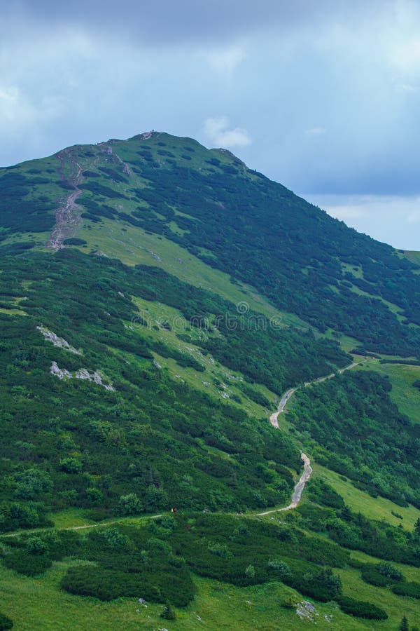 Štrkové turistické chodníky v Tatrách na Slovensku