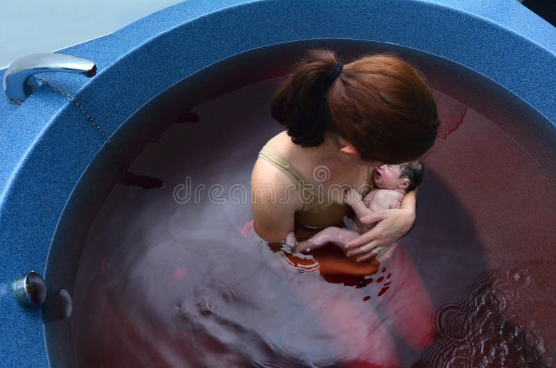 Gravidez - água natural da mulher gravida
