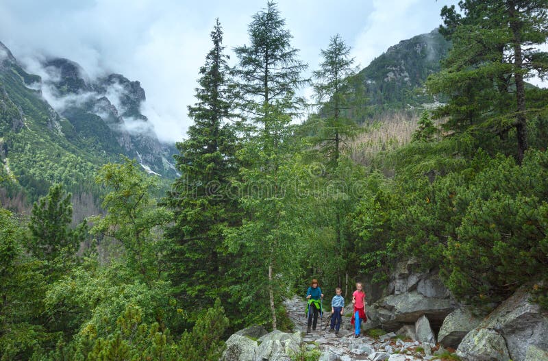 Letní pohled na Great Cold Valley (Vysoké Tatry, Slovensko).