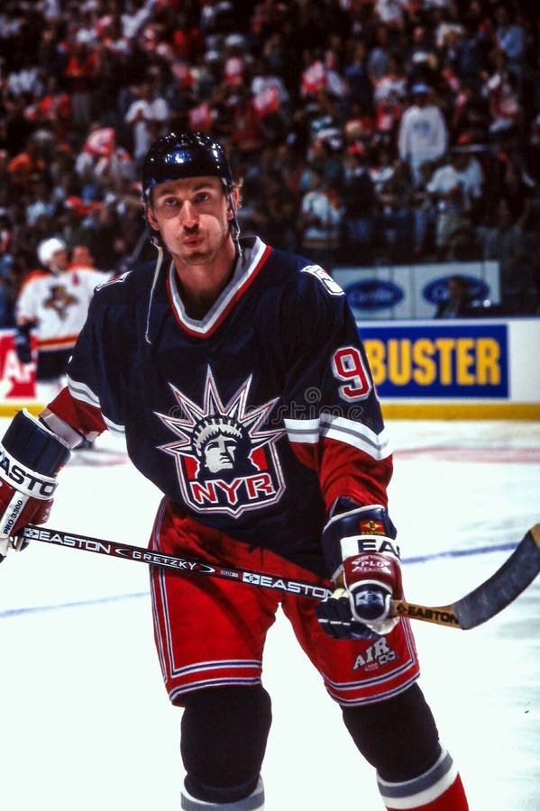 476 Wayne Gretzky Ice Hockey Player Stock Photos, High-Res