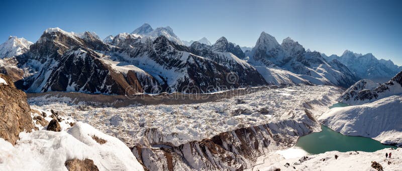 Krajobraz Wysokogórski Himalajów Great Panoramic Landscapes of the Himalayas in the Khumbu Valley Stock