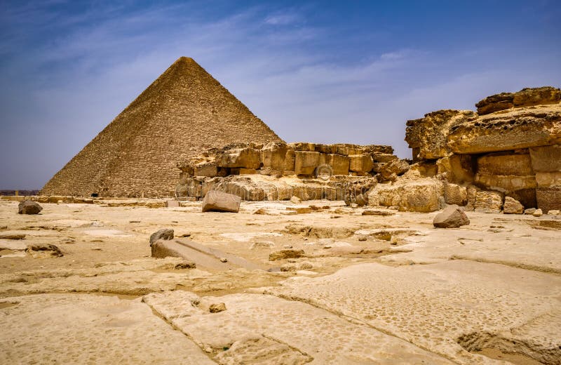 The Great Pyramid of Giza in Giza Plateau Stock Photo - Image of desert ...