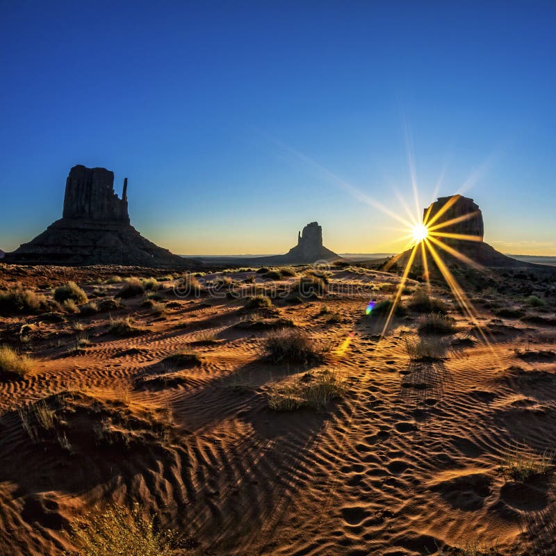 Il grande alba sul monumento la Valle, Stati Uniti d'America.