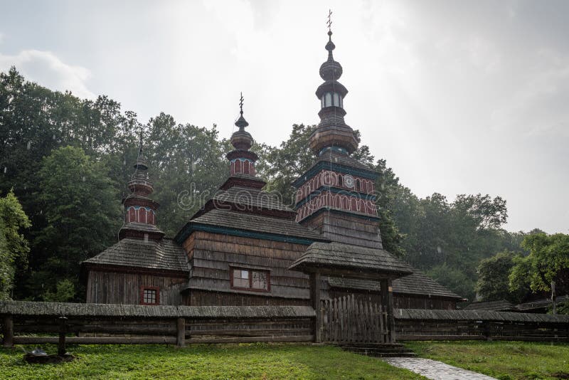 Dřevěný kostel Ochrany Nejsvětější Matky Boží z Mikulášové v Bardejově na Slovensku