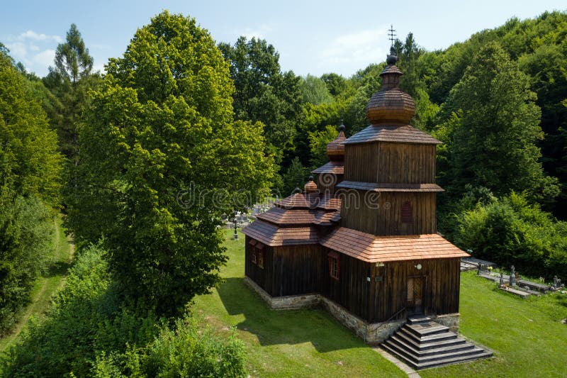 Dřevěný kostel sv Paraskieva v obci Dobroslava, Slovensko