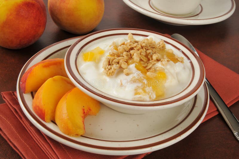 Greek yogurt with peaches and granola