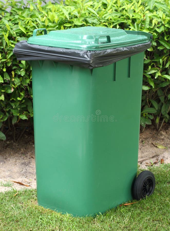 Green recycle bin stock photo. Image of plastic, isolated - 3813098