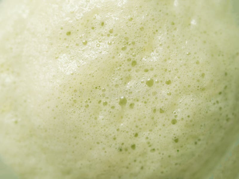 Зеленый пенистый. Много зелёной пены. Желтое зеленые пенистые. Yogurt texture, extreme close up. Cocktail Foam texture.