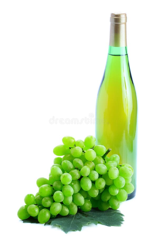 Green grape cluster and wine