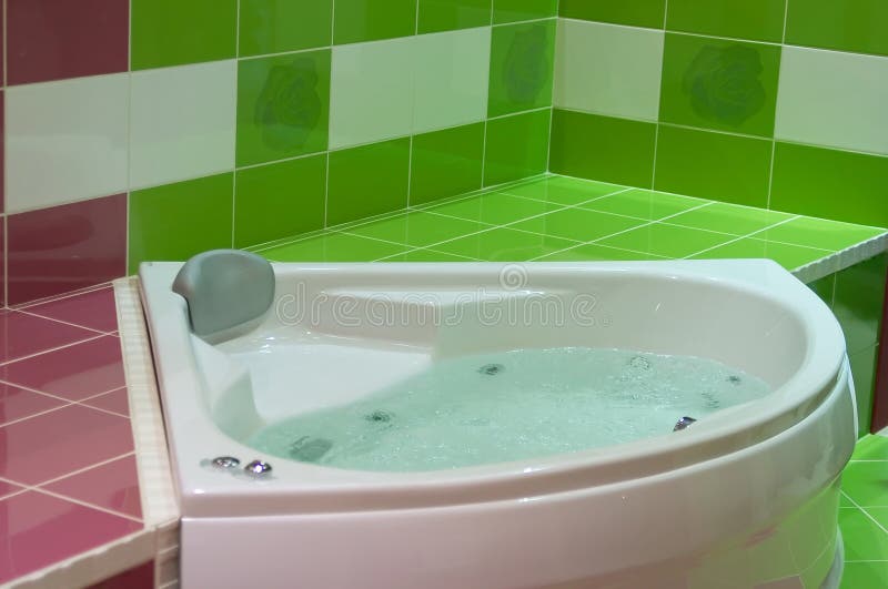 Green jacuzzi