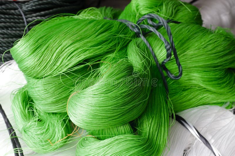 https://thumbs.dreamstime.com/b/green-nylon-yarn-fishing-woven-fishing-nets-44012798.jpg