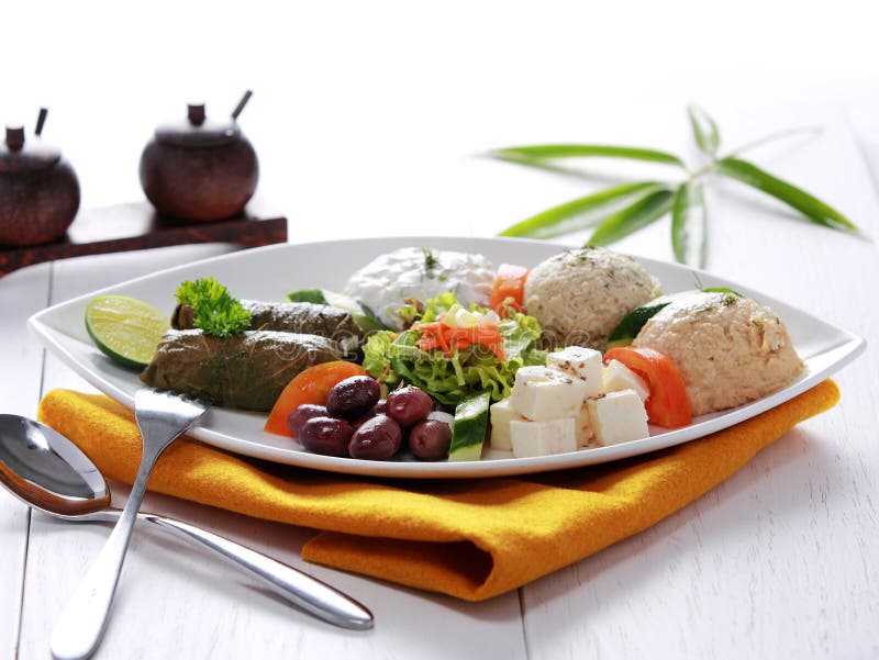 Grekisk vegetarisk matblandningpikilia arkivbilder Grekisk vegetarisk matblandningpikilia arkivbilder