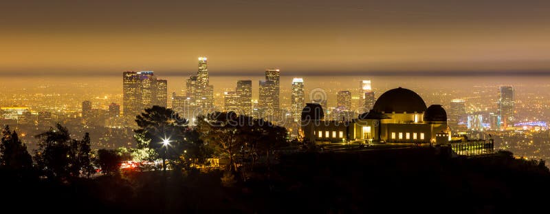 The Griffith Observatory and Los Angeles city skyline at twilight royalty free stock photography The Griffith Observatory and Los Angeles city skyline at twilight royalty free stock photography