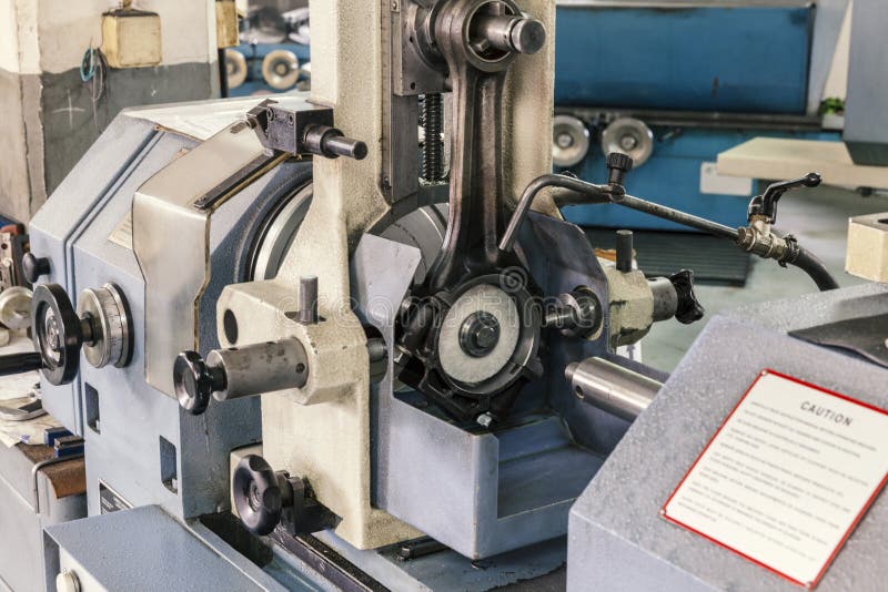 Grinding cylinder head royalty free stock images