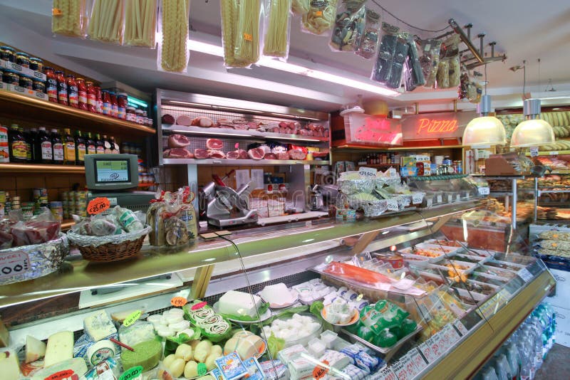 Grocery shop in Rome editorial stock image. Image of shopping 32422344