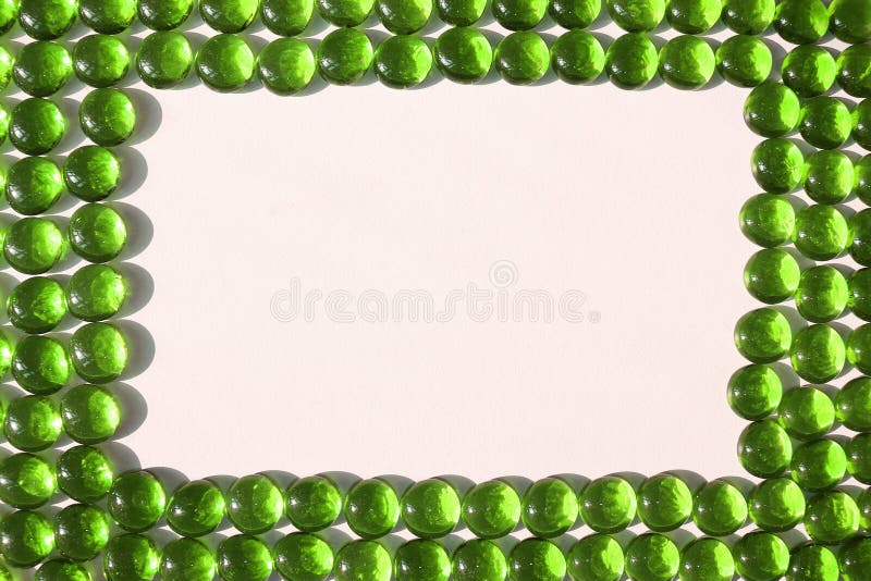 Groen kiezelstenenframe royalty-vrije stock afbeeldingen Groen kiezelstenenframe royalty-vrije stock afbeeldingen