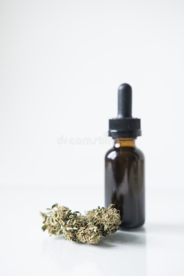 Groene Draak, cannabistint met een knop stock fotografie Groene Draak, cannabistint met een knop stock fotografie