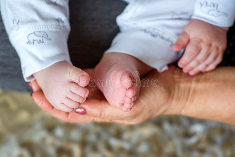 Grootmoeder met Haar Babykleinzoon royalty-vrije stock foto's Grootmoeder met Haar Babykleinzoon royalty-vrije stock foto's