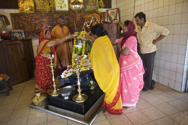 Hindu worshipers Mauritius. Hindu worshipers Mauritius