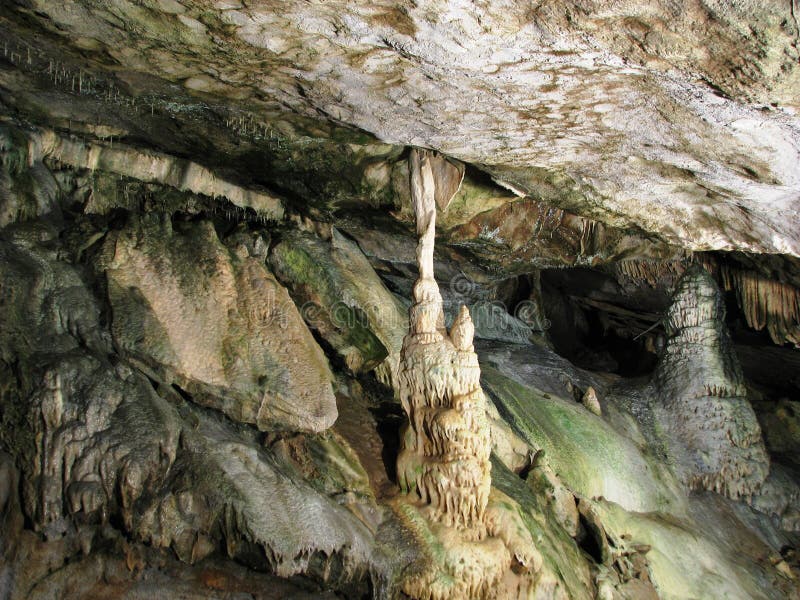 grotta royaltyfri foto grotta royaltyfri foto