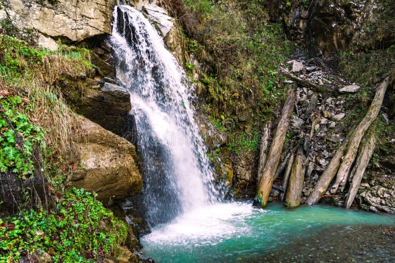 Grotto falls Smoky Mountains waterfalls