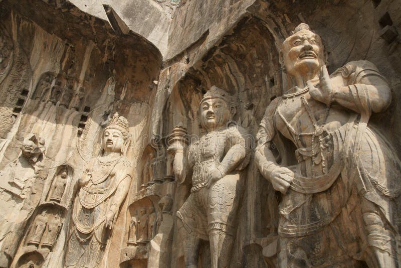 Longmen Grottoes in Luoyang City, Henan Province, 13 km south Department, which with the Dunhuang Grottoes in Gansu, Shanxi Datong Yungang Grottoes ancient Buddhist grotto art in China and said the three treasures. Longmen Grottoes drilled in the Northern Wei Qianduluoyang (AD 494), until the Northern Song Dynasty, the existing statue of thousands of statues and Kukan over 2300. The State Council in 1961 as a national key cultural relics protection units. One of the four Buddhist grottoes in China. Create a time before and after 400 years. Massive and amazing. In the more than 2100 caves, there are more than 100,000 Buddhist statues respect, inscription inscriptions more than 3,600 products, 40 Block pagoda. November 30, 2000, the 24th World Heritage Committee decided to head China's Longmen Grottoes in Luoyang as the new World Heritage. Longmen Grottoes in Luoyang City, Henan Province, 13 km south Department, which with the Dunhuang Grottoes in Gansu, Shanxi Datong Yungang Grottoes ancient Buddhist grotto art in China and said the three treasures. Longmen Grottoes drilled in the Northern Wei Qianduluoyang (AD 494), until the Northern Song Dynasty, the existing statue of thousands of statues and Kukan over 2300. The State Council in 1961 as a national key cultural relics protection units. One of the four Buddhist grottoes in China. Create a time before and after 400 years. Massive and amazing. In the more than 2100 caves, there are more than 100,000 Buddhist statues respect, inscription inscriptions more than 3,600 products, 40 Block pagoda. November 30, 2000, the 24th World Heritage Committee decided to head China's Longmen Grottoes in Luoyang as the new World Heritage