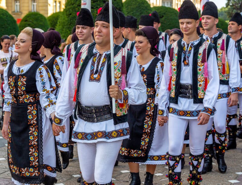 Group of Dancers from Romania in Traditional Costume Editorial Stock ...