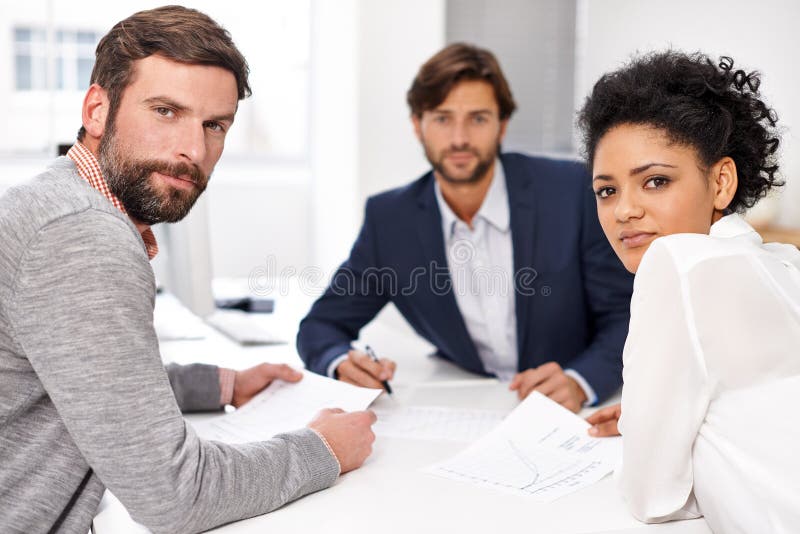 Diversitatea grupurilor sau a întreprinderilor portret în documente de încredere sau angajament la locul de muncă. personal contab stock image