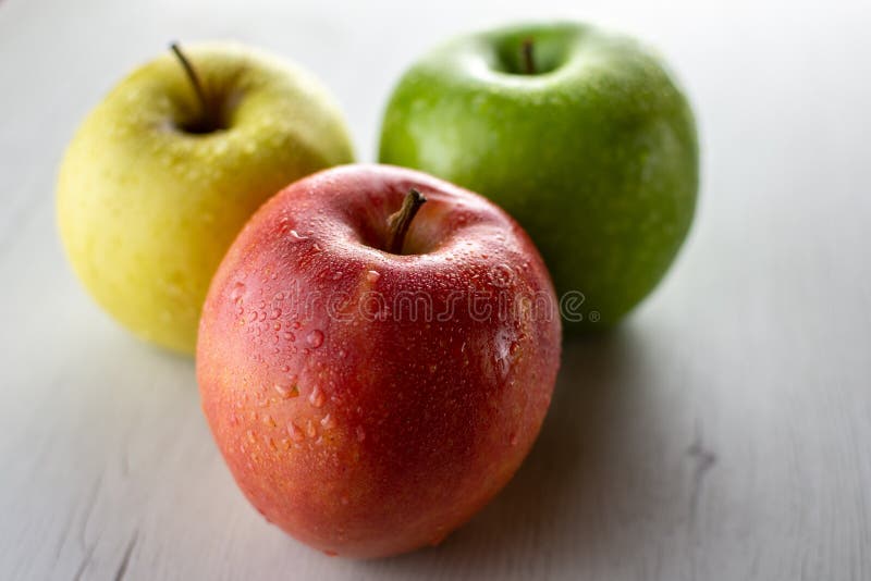 Group of wet apples isolated stock photography Group of wet apples isolated stock photography