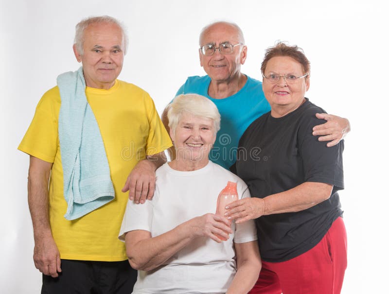 Groupe d'aînés faisant le sport photo libre de droits Groupe d'aînés faisant le sport photo libre de droits