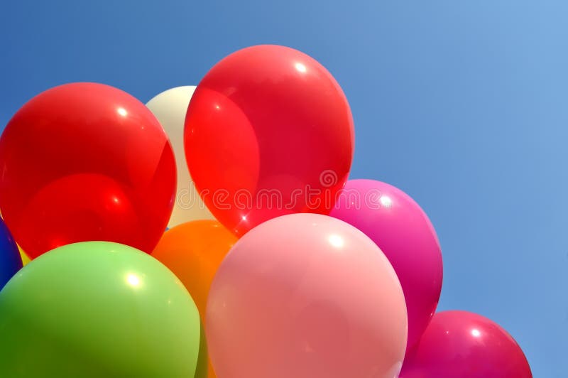 Groupe de ballons multicolores images libres de droits Groupe de ballons multicolores images libres de droits