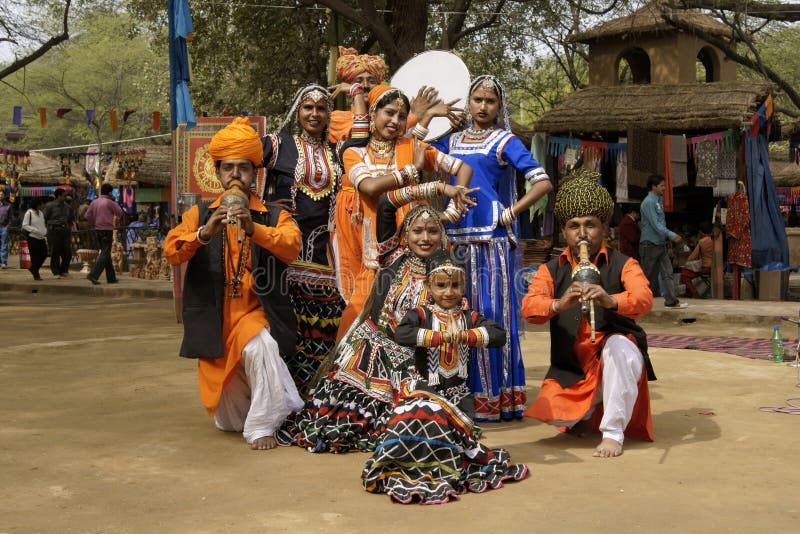 groupe de danse tribal photographie stock groupe de danse tribal photographie stock